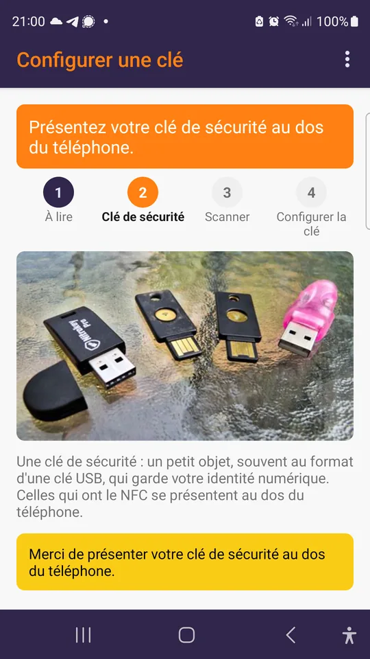 Configurer une clé : la poser au dos du téléphone.